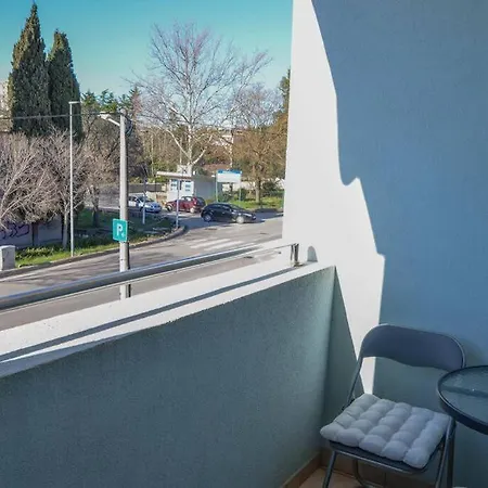 Longin Apartment *